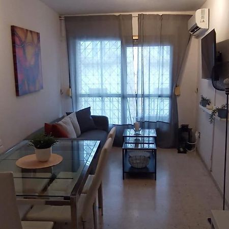 Apartamento Plaza Toros Sevilla Bagian luar foto
